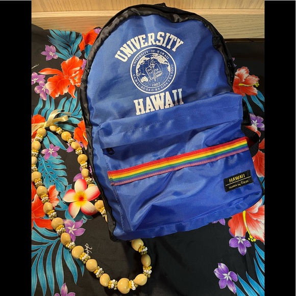 ✨ 🌈 Vintage “University of Hawaii” campus backpack. Fair - Picture 9 of 9